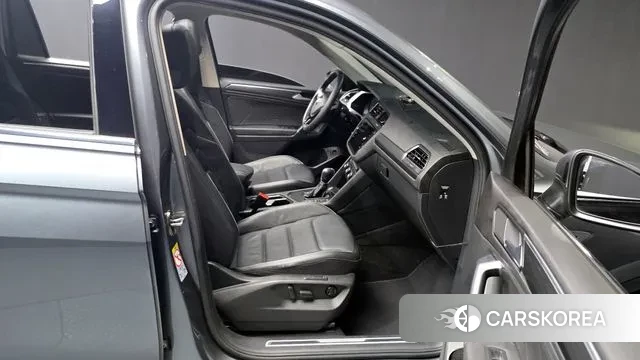 Volkswagen Tiguan Allspace 2018 Серый из Кореи, фото 2