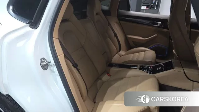 Porsche Panamera (971) 2019 Белый из Кореи, фото 2