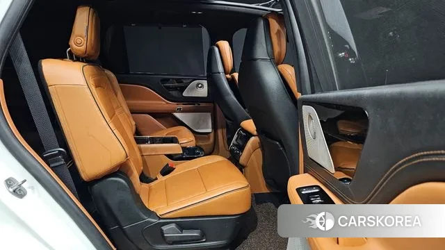 Lincoln Aviator 2nd generation 2020 Белый из Кореи, фото 2