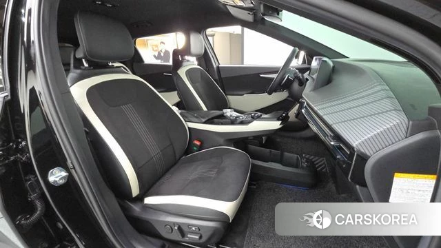 Kia EV6 2022 Черный из Кореи, фото 2