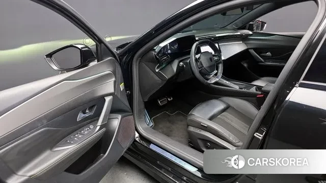 Peugeot 308 Third generation 2022 Черный из Кореи, фото 2