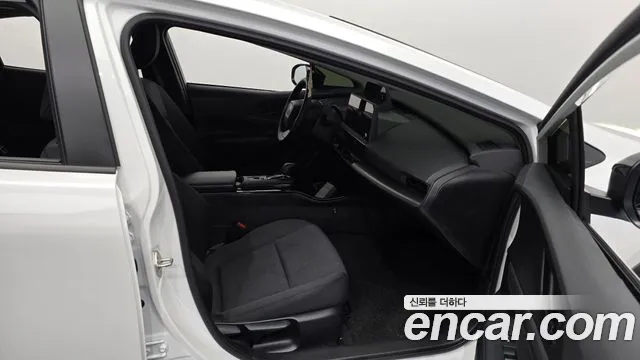 Toyota Prius 5th Generation 2024 Белый из Кореи, фото 2