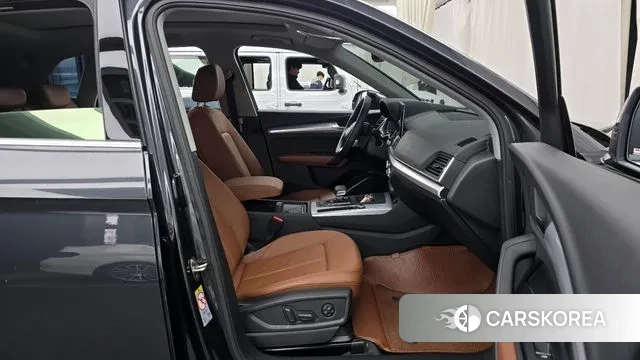 Audi Q5 (FY) 2023 Серый из Кореи, фото 2