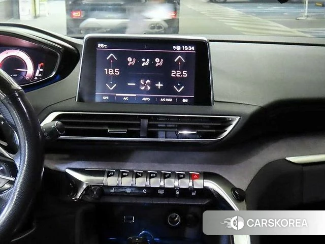 Peugeot 5008 second generation 2022 Белый из Кореи, фото 2