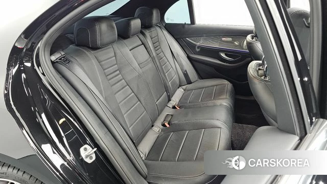 Mercedes-Benz E-Class W213 2022 Черный из Кореи, фото 2