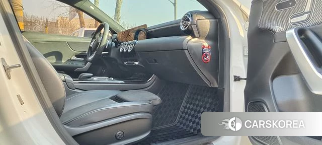 Mercedes-Benz Class A 2020 Белый из Китая, фото 2