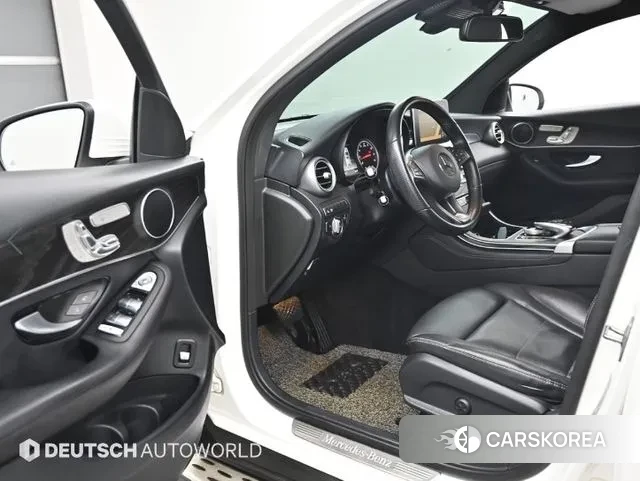 Mercedes-Benz GLC-Class X253 2019 Белый из Кореи, фото 2