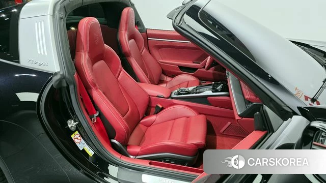 Porsche 911(992) 2024 Черный из Кореи, фото 2