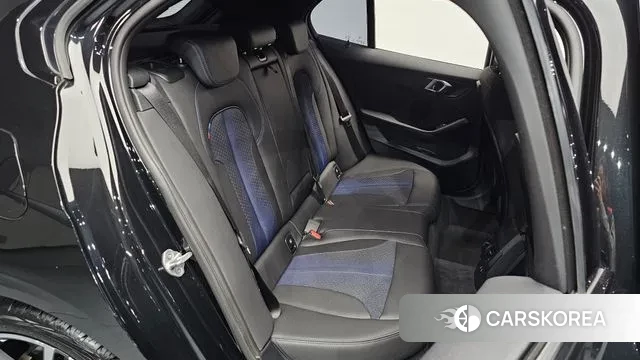 BMW 1 Series (F40) 2023 Черный из Кореи, фото 2