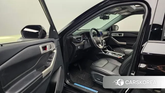 Ford Explorer 6th Generation 2022 Черный из Кореи, фото 2