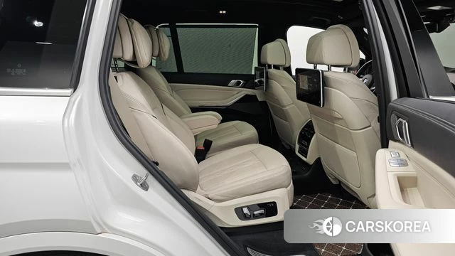 BMW X7 (G07) 2022 Белый из Кореи, фото 2