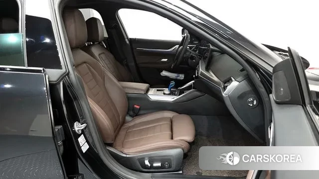 BMW i4 2023 Черный из Кореи, фото 2