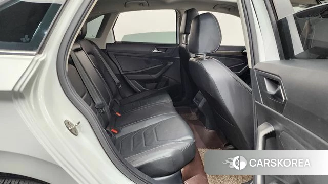 Volkswagen 7th Generation of Jetta 2021 Белый из Кореи, фото 2