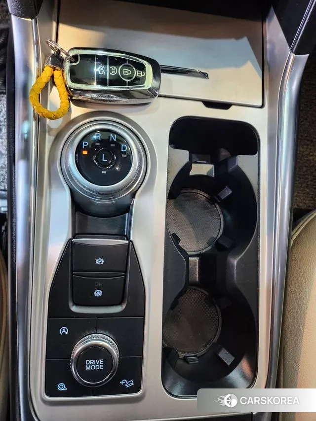 Ford Explorer 6th Generation 2023 Белый из Кореи, фото 2