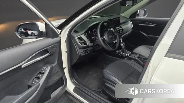 Kia Seltos 2021 Белый из Кореи, фото 2