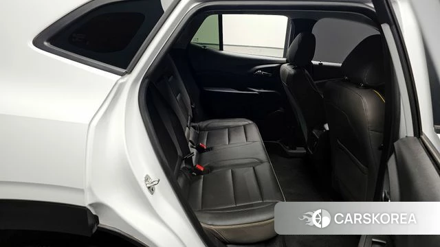 Chevrolet (GM Daewoo) Trax Crossover 2024 Белый из Кореи, фото 2