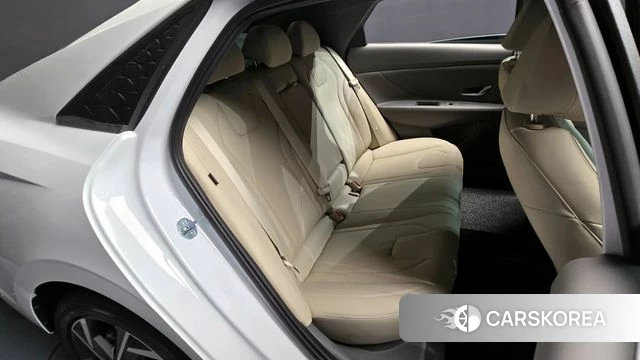 Hyundai The New Avante (CN7) 2025 Белый из Кореи, фото 2