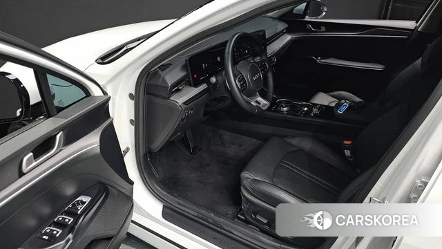 Kia The New K5 3rd generation 2025 Белый из Кореи, фото 2