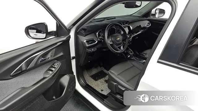 Chevrolet (GM Daewoo) Trailblazer 2023 Белый из Кореи, фото 2