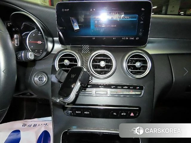 Mercedes-Benz C-Class W205 2019 Белый из Кореи, фото 2