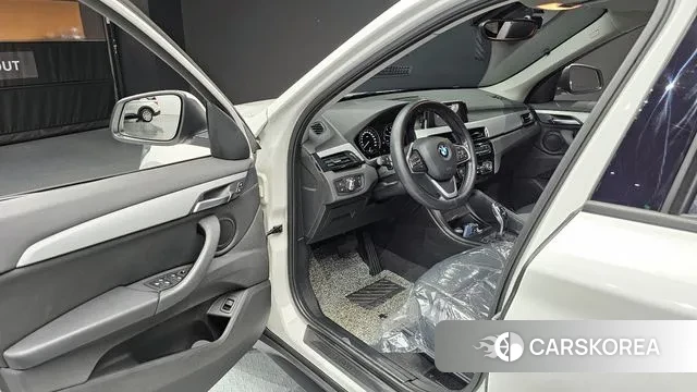 BMW X1 (F48) 2019 Белый из Кореи, фото 2