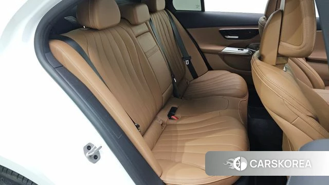 Mercedes-Benz E-Class W214 2024 Белый из Кореи, фото 2