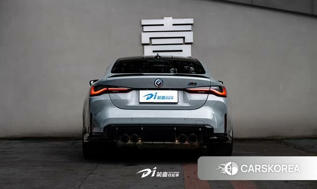 BMW M4 2023 Серебристо-серый из Китая, фото 2