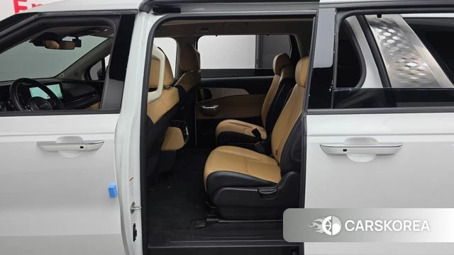 Kia Carnival 4th generation 2023 Белый из Кореи, фото 2