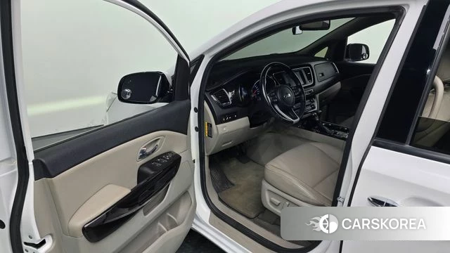 Kia The New Carnival 2018 Белый из Кореи, фото 2