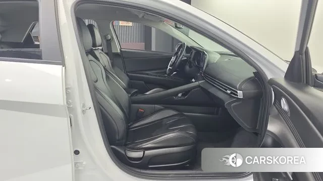 Hyundai Avante Hybrid (CN7) 2022 Белый из Кореи, фото 2