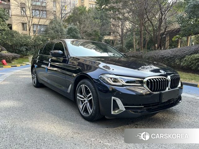 BMW 5 series 2023 Черный из Китая, фото 2