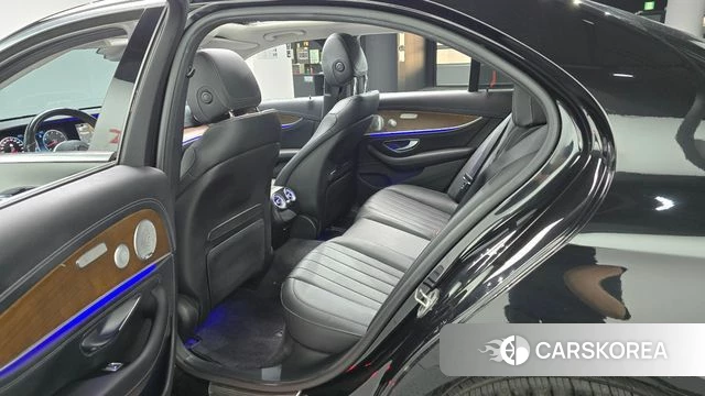 Mercedes-Benz E-Class W213 2020 Черный из Кореи, фото 2