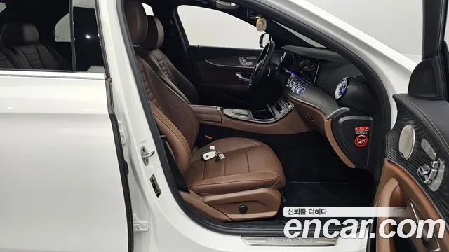 Mercedes-Benz E-Class W213 2022 Белый из Кореи, фото 2