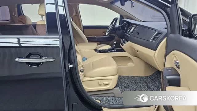 Kia The New Carnival 2019 Черный из Кореи, фото 2