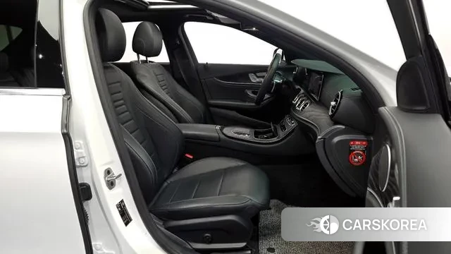 Mercedes-Benz E-Class W213 2021 Белый из Кореи, фото 2