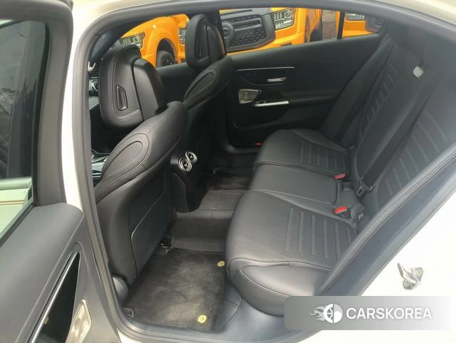 Mercedes-Benz Class C 2023 Белый из Китая, фото 2