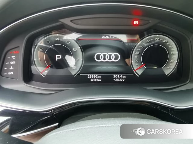 Audi Q7 2025 Черный из Китая, фото 2