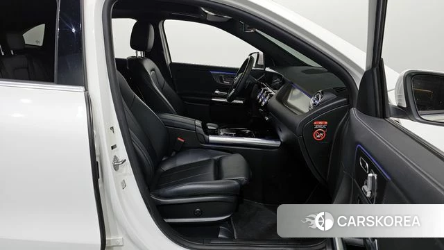 Mercedes-Benz GLA - Class H247 2021 Белый из Кореи, фото 2