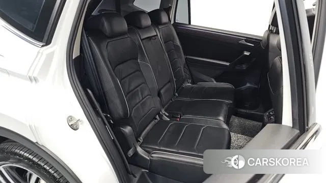 Volkswagen Tiguan Allspace 2022 Белый из Кореи, фото 2
