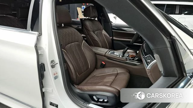 BMW 7 Series (G11) 2018 Белый из Кореи, фото 2