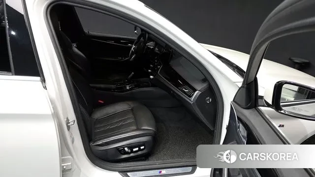 BMW 5 Series (G30) id 3344778 из Кореи 2