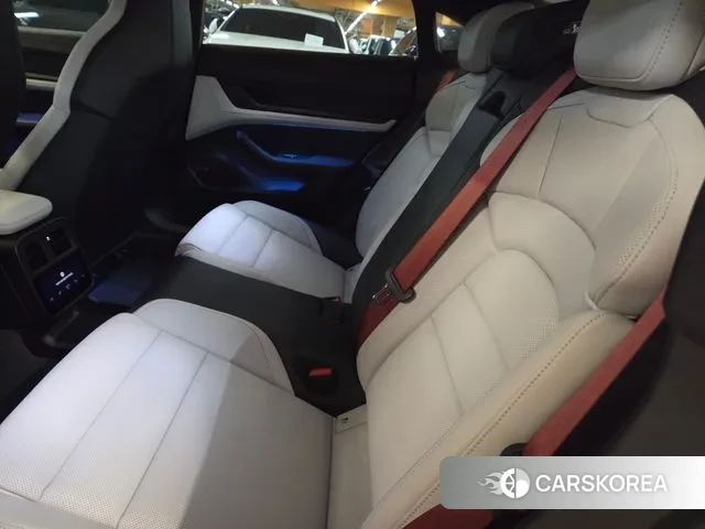 Porsche Taycan 2024 Небесно-голубой из Кореи, фото 2