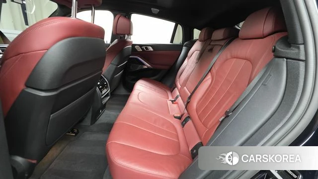 BMW X6 (G06) 2021 Черный из Кореи, фото 2