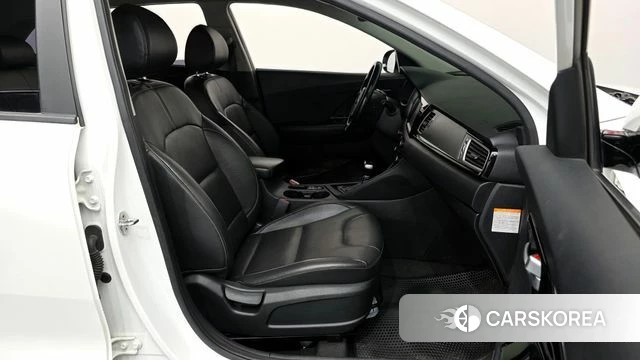 Kia Niro 2018 Белый из Кореи, фото 2