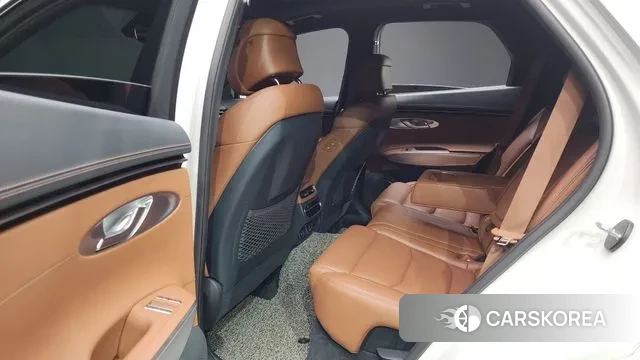 Genesis GV70 2022 Белый из Кореи, фото 2