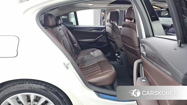 BMW 5 Series (G30) 2020 Белый из Кореи, фото 2