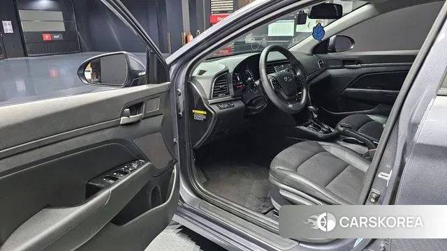 Hyundai Avante AD 2018 Серый из Кореи, фото 2