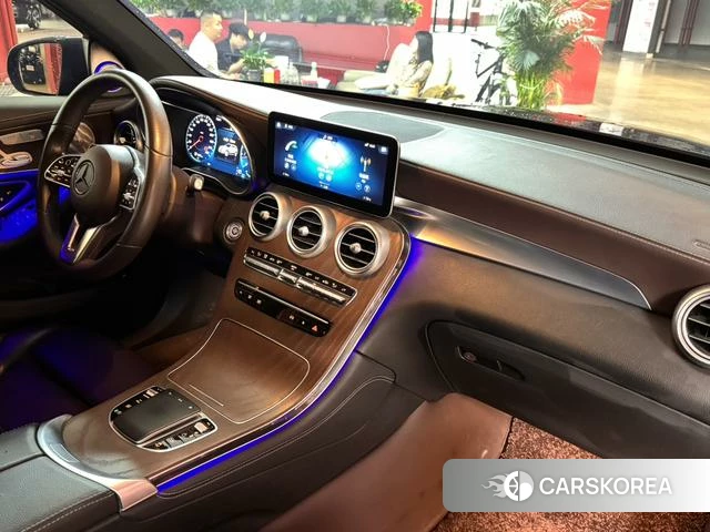 Mercedes-Benz GLC 2022 Черный из Китая, фото 2