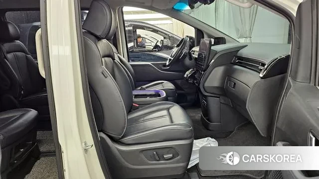 Hyundai Staria 2021 Белый из Кореи, фото 2