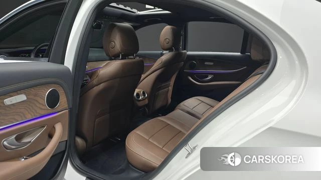 Mercedes-Benz E-Class W213 2020 Белый из Кореи, фото 2